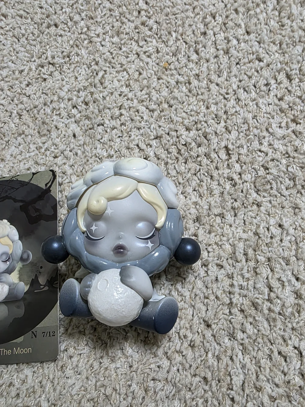 The Moon Figurine - Skullpanda Inkplum.